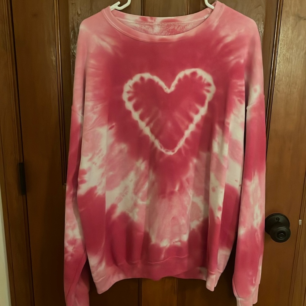 Urban Crewneck Heart